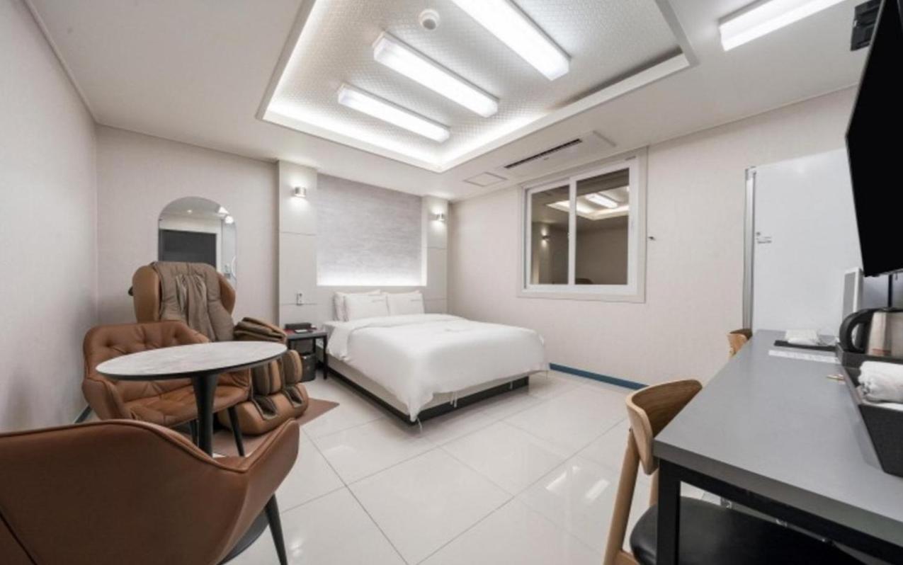 Ballantine Business Hotel Gwangju Metropolitan City Ngoại thất bức ảnh