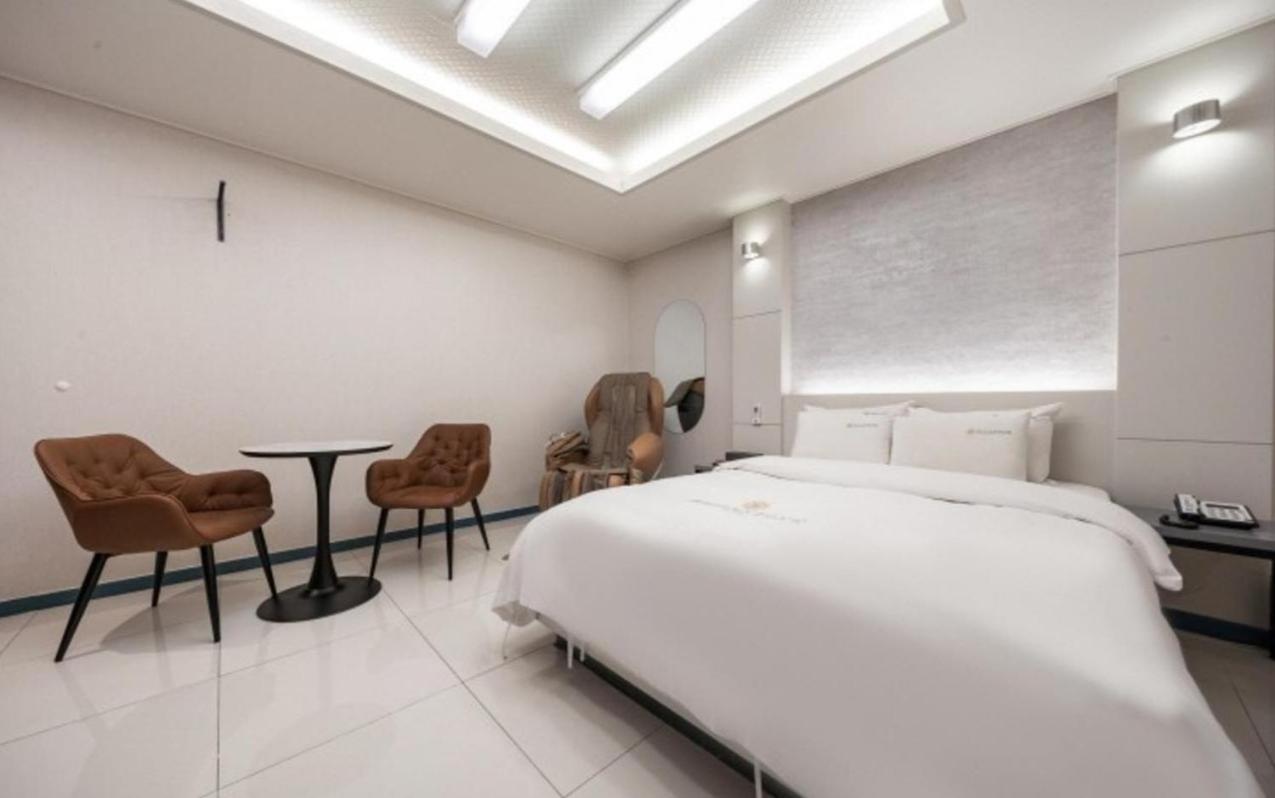 Ballantine Business Hotel Gwangju Metropolitan City Ngoại thất bức ảnh